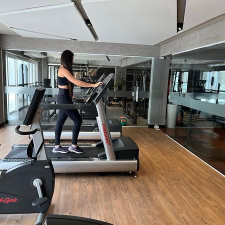 Vidam Hotel Aracaju - Transamerica Collection ภายนอก รูปภาพ A woman on a treadmill